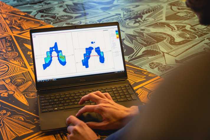 Druckmessung links mit dem alten Sattel, rechts mit dem neuen Fizik-Sattel mit One-to-One-Sattelpolster