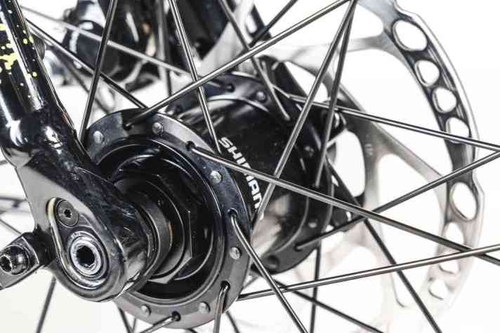 Detail Bergamont: The hub dynamos produce power reliably, significant differences in quality between the manufacturers are not recognisable.