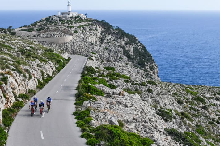 Klar, ist ein kompaktes Trainingslager am schönsten in der Ferne, wie hier auf Mallorca. Aber es geht auch zu Hause