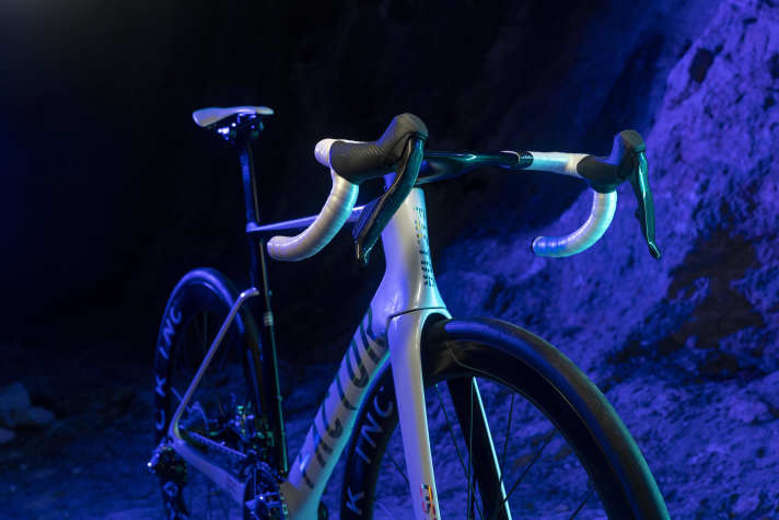 Selle Italia Opal White Bandeau de guidon et selle sur vélo de course Factor