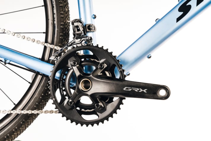 Die bezahlbaren 2x11-Antriebe ermöglichen viel Bandbreite und sehr leichte Gänge