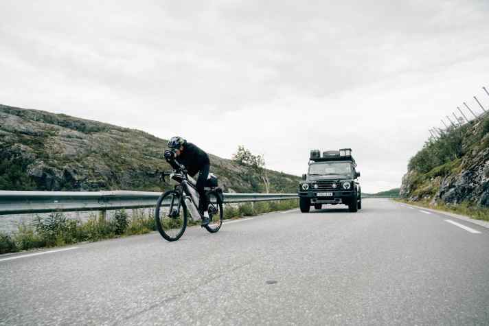 Rad der Wahl: Ein Hardtail-MTB von Rose, was mit einem Dropbar ausgestattet ist - ein Monstergravel.