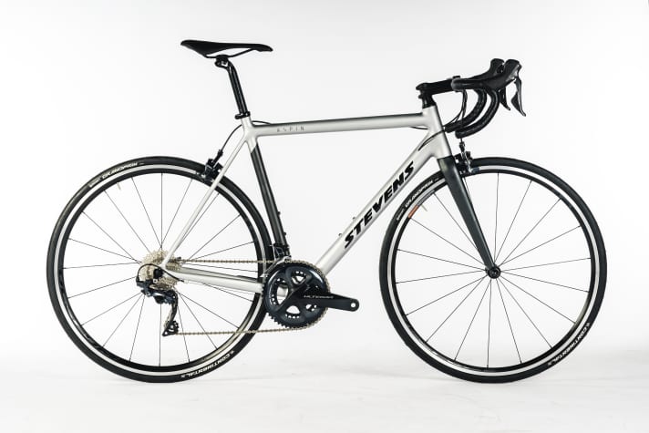 Test de vélos de course en aluminium, le Stevens Aspin