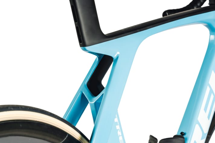 The carbon fibre frame is designed to reduce air turbulence and allow the Trek to cut through the wind faster