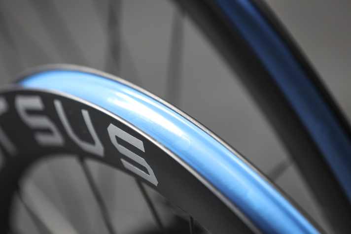 The Ursus Arya R are tubeless-ready and take up to 45 millimetre wide road bike tyres.