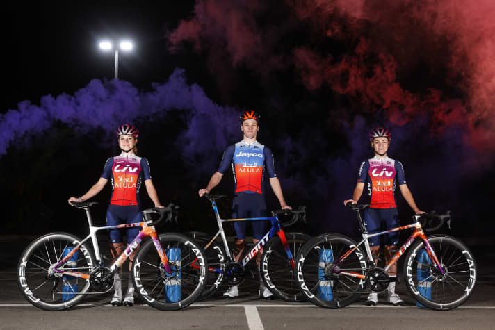 Team-Jayco-AlUla-2024