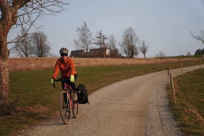 Ob Laptop, Arbeitsunterlagen oder Wechselkleidung – in einer wasserdichten Fahrradtasche bleibt alles trocken.