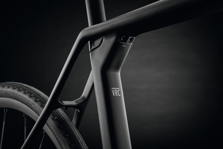 Votec : La fixation de la selle est vissée au tube supérieur et peut être retirée avec la tige.