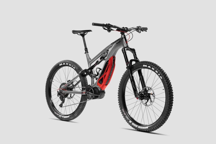   More expensive equipment, lighter bike, higher price: the Mig R from Thok Bikes.