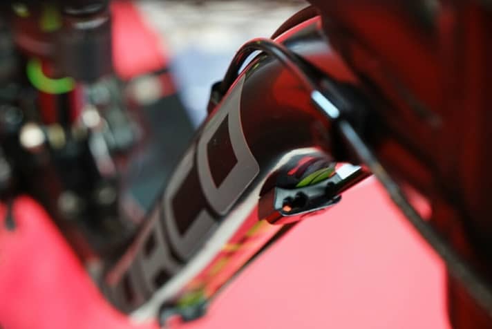   The external cable routing is clean, even if the double clamps for individual cables are unnecessary.