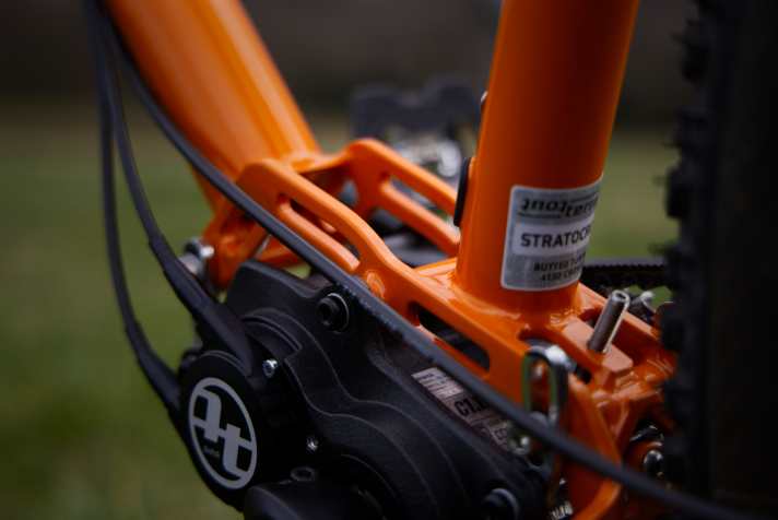 Mit den Schalthebeln kommt die passende Schaltbox für die nötige Umrüstung der Pinion C-Line Getriebe.