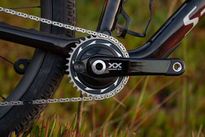 The Rockshox Flight Attendant System uses data from Sram AXS power meters to determine different power zones.