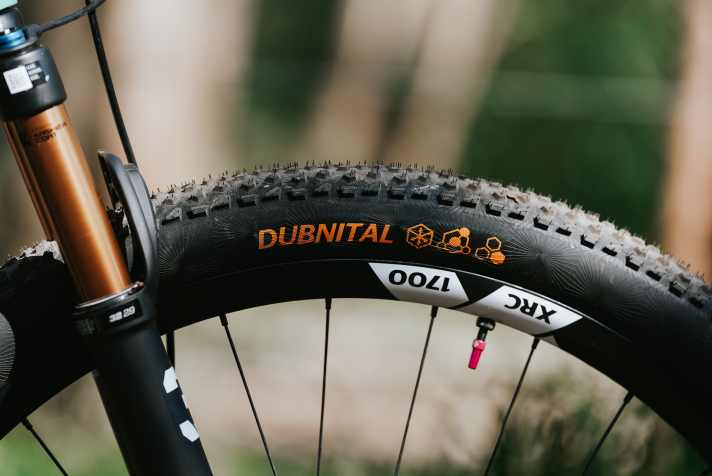 Das Anforderungsprofil der neuen Continental MTB-Reifen reicht von Geschwindigkeit bis Grip. Die neue Generation, zu der auch der Dubnital gehört, soll außerdem besonders haltbar sein.