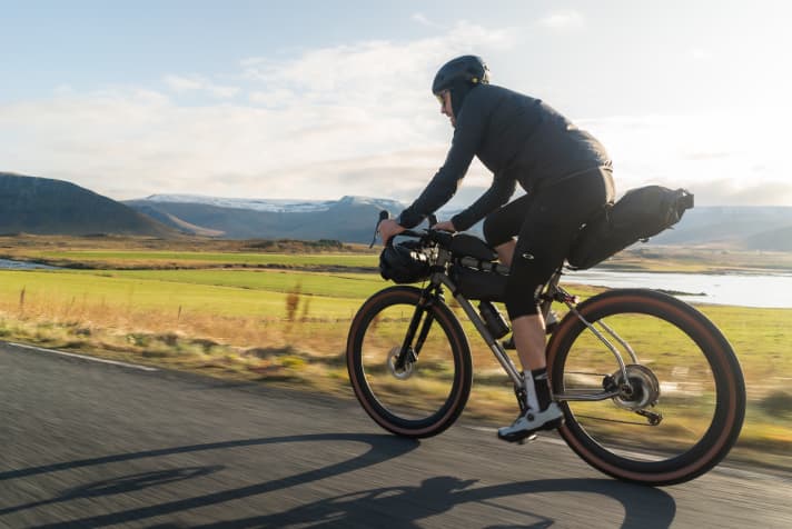 The new pannier series from Osprey offers 5 different versions - they can be quickly and easily attached to the top tube, handlebars or saddle.