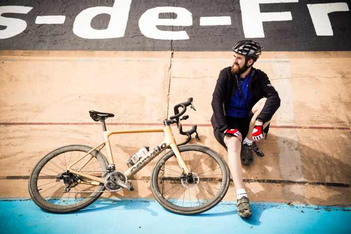 Angekommen im Velodrom: Ein bisschen Atmosphäre aufsaugen und den Moment gemeinsam mit dem verlässlichen Partner genießen.