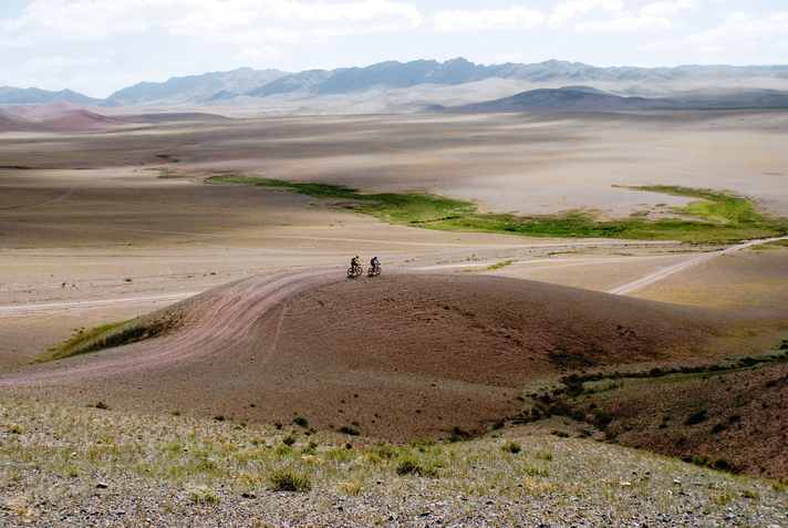Landscapes like in the days of Genghis Khan: the Mongolia Bike Challenge.