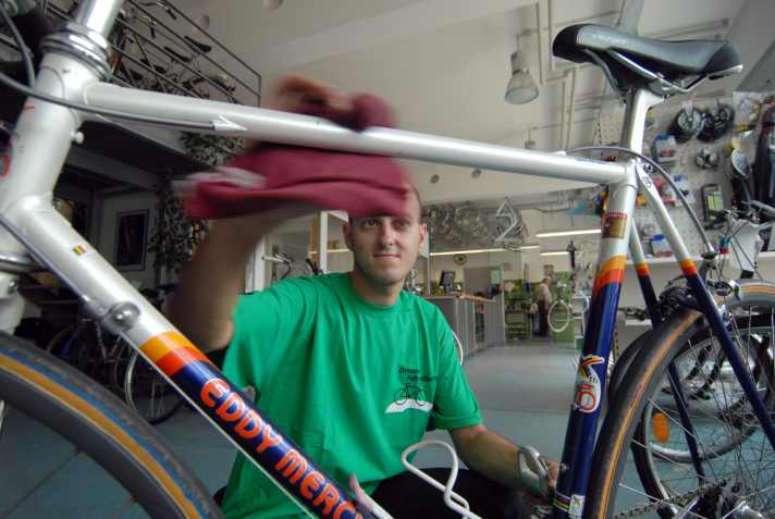 From young entry-level models to collector's items: the selection on the second-hand market is huge, but confusing