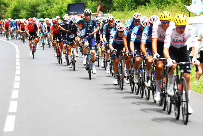 UAE Team Emirates doesn't let a breakaway group get away for a long time