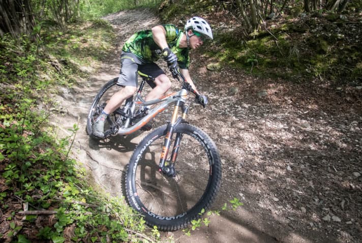   The new Naranch trail on Lake Garda was the perfect test track for the new Alutech Tofane enduro bike.