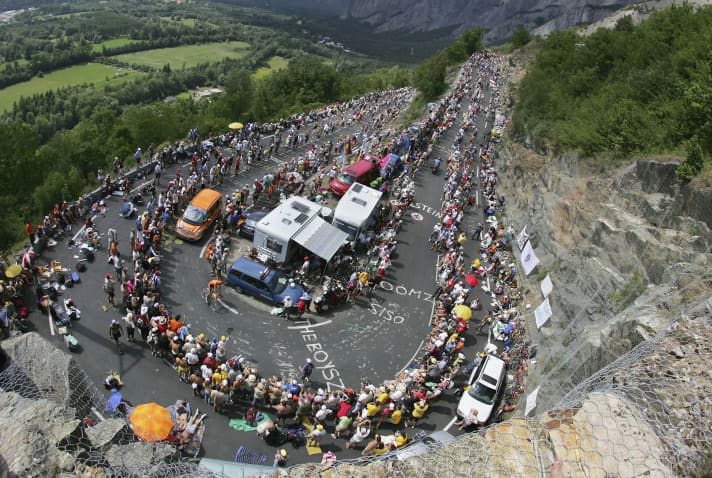 Premiere: Die Kehren nach L’Alpe d’Huez sind erstmals Bestandteil der Tour de France Femmes.