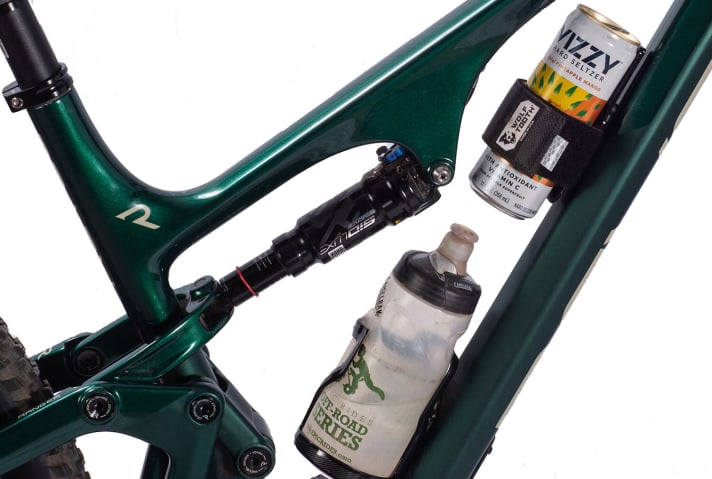   The Ranger has another attachment option in the upper part of the frame triangle. It's up to you what you take with you - whether it's a spare inner tube or an after-ride shower.