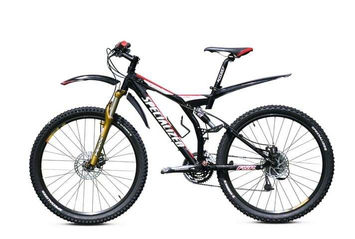 The Specialized Enduro came onto the market in 2000. The facts: 12.8 kilos, 670 mm handlebar width, max. 117 mm rear suspension travel, DM 5699.