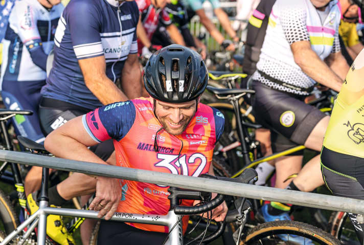 Spätstarter: TOUR-Autor Tim Farin verpasst beinahe den Start seines Rennens....