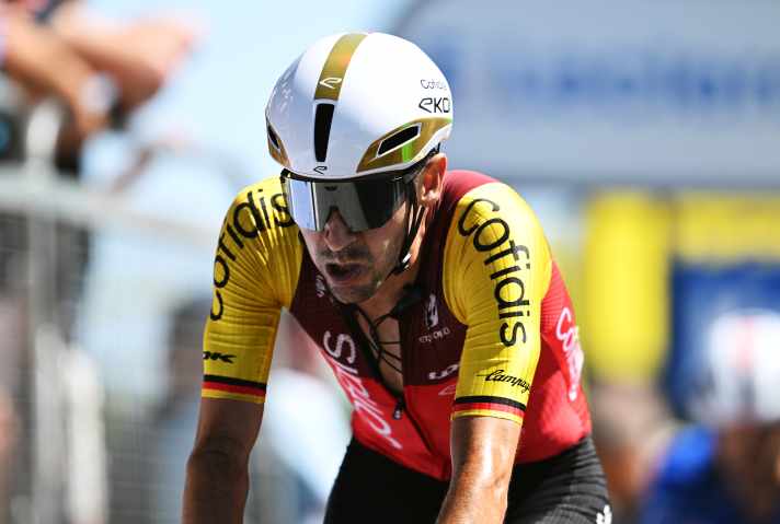Neues Trikot, aber keine frischen Kräfte: Emanuel Buchmann, erstmals im neuen Trikot bei der Tour