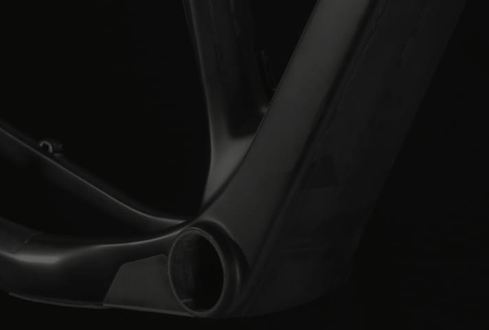   Die massive Tretlagereinheit soll die Steifigkeit deutlich erhöhen.