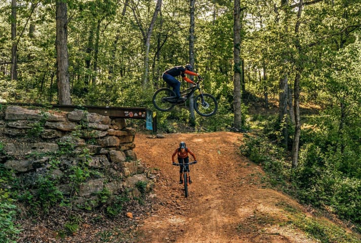 It's all over the place in Coler: Drop the Hammer with its monster gap, technical single tracks called Rock Soft, Rock Solid, Rock Salad and fun jumplines.