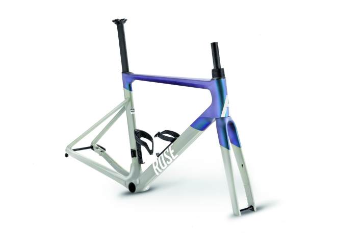 Ausgefuchst: Der Rahmen des Xlite 06 trägt alle Merkmale eines modernen Rennrads – der Kit kostet 2499 Euro.