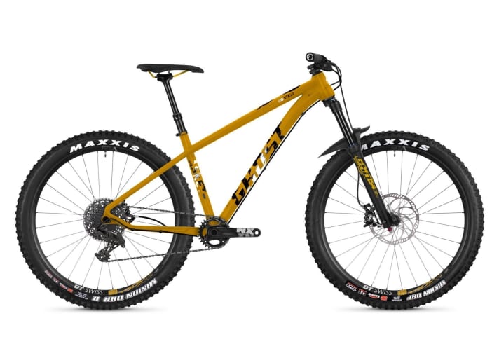   The entry-level model Ghost Asket 4.7: "Small" wheels, Aion fork, M1900 Spline wheels, NX electronic drivetrain, 1599 euros. Also available as a 29er with identical equipment.