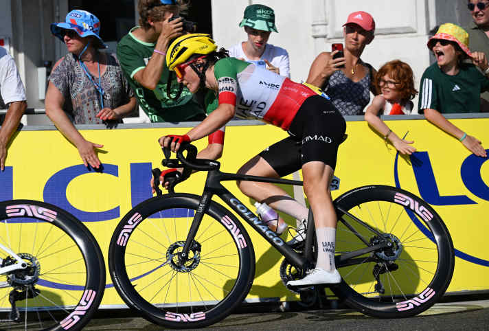 Elisa Longo Borghini a finalement terminé troisième du Tour de France Femmes. Son Colnago V5Rs est un vélo de course polyvalent, à la fois léger et très aérodynamique.