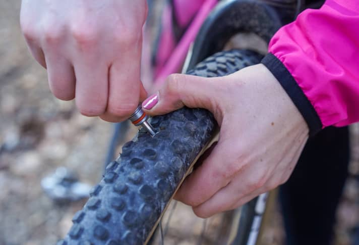 If the hole in the tyre is too big, the sealant doesn't stand a chance. A tubeless patch quickly repairs the defect.