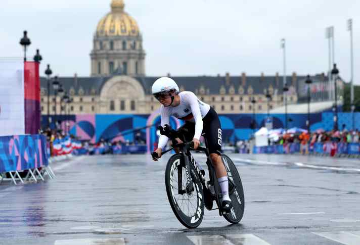 Großer Auftritt: Antonia Niedermaier beim Einzelzeitfahren der Olympischen Spiele in Paris