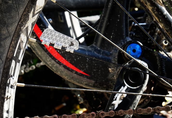   The Flectr also behaves inconspicuously on a mountain bike.