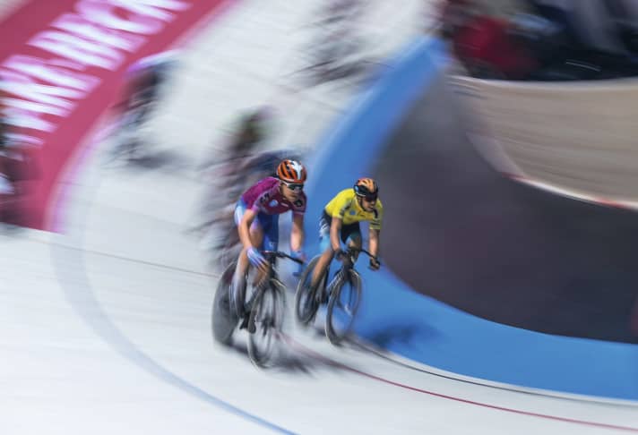 Highspeed: Kurze Bahn, steile Kurven: In den Jagden liegt das Tempo bei 65 km/h.