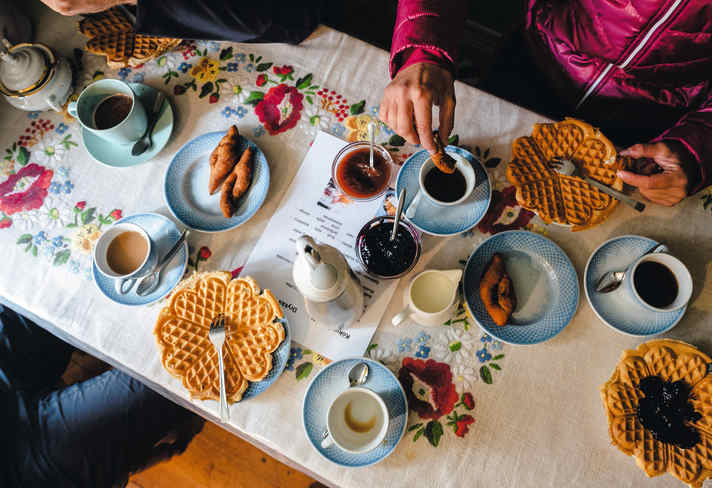 The only refreshment stop on the 140 kilometres of the first stage. And sooo delicious!
