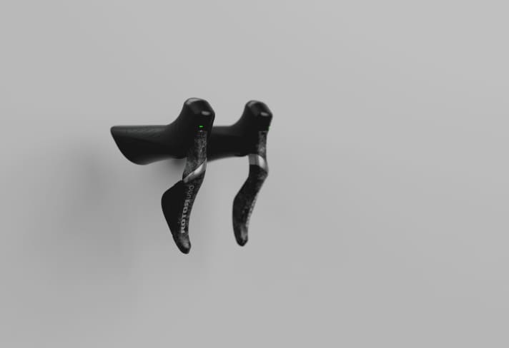 The shift brake levers have been completely redesigned to offer better grip and ergonomics as well as a wider adjustment range of the brake lever travel