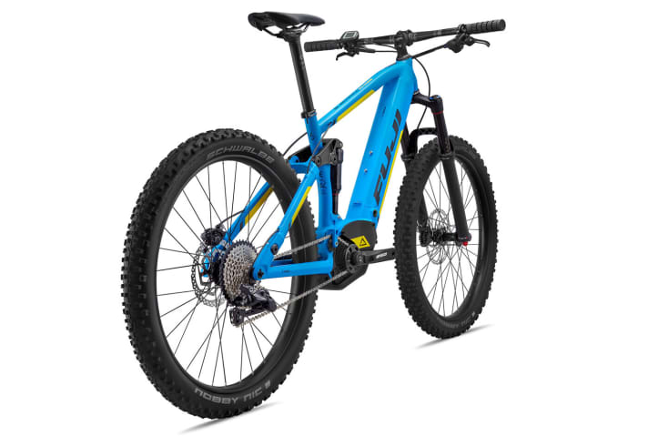   On the LT model (pictured), the rear suspension elicits 150 millimetres of travel from the shock, on the "normal" Blackhill 120 millimetres.