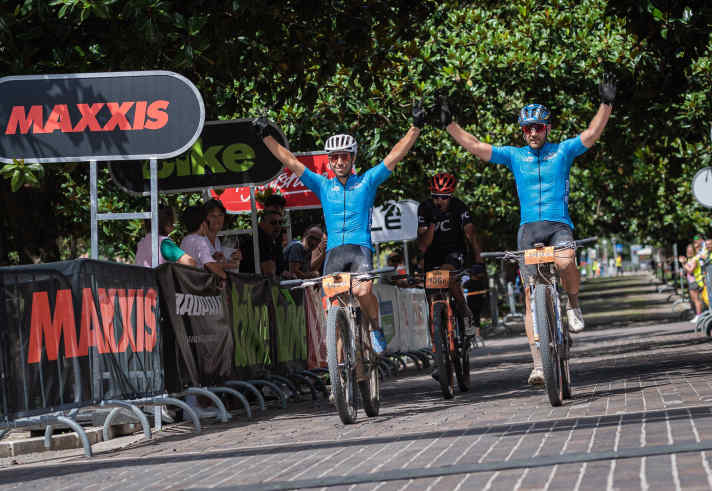 Karl Platt feierte seine 20. Teilnahme an der Maxxis BIKE Transalp gemeinsam mit Teampartner Calle Friberg und einen Sieg bei den Masters Teams.