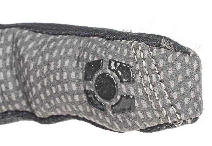   The Giro Remedy with its conductive fingertip on the thumb goes down well with the touchscreen.