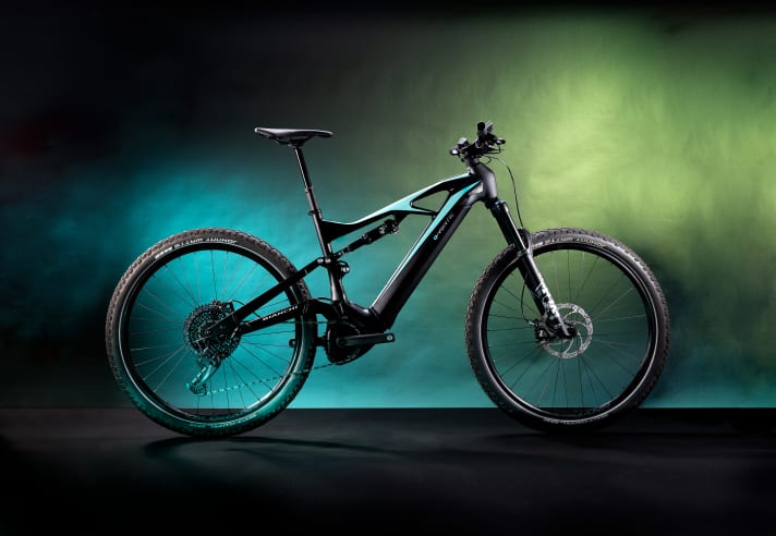 Little brother: In terms of design and geometry, the trail bike is similar to the Bianchi Enduro. But the outward impression is deceptive: with only 140 mm of suspension travel, the FX-Type is much tamer.