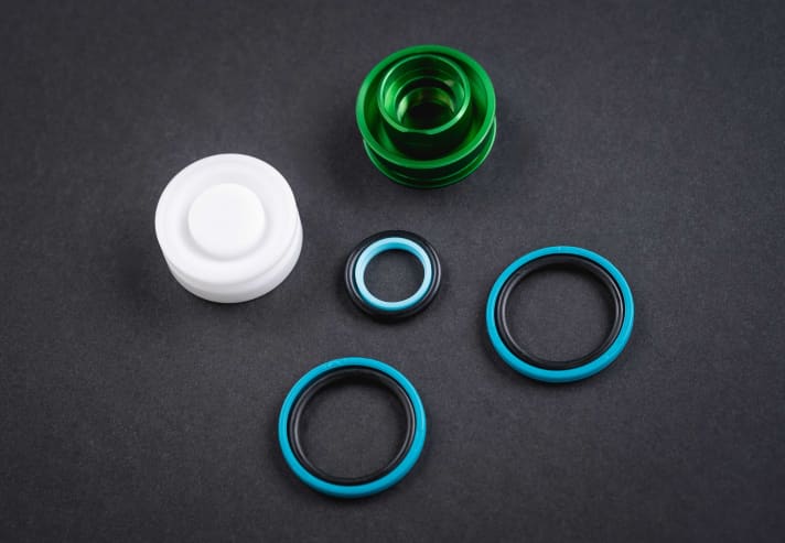 New seals in the Intend Hover are designed to make the damper run even more smoothly.