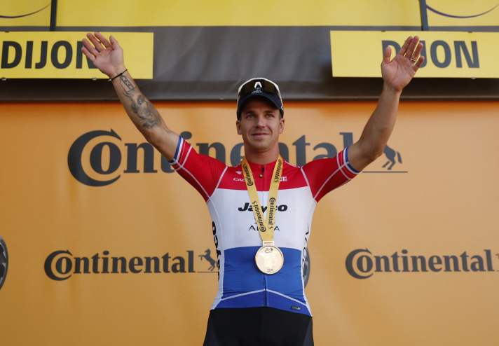 Dylan Groenewegen celebrates after his stage win | Stephane Mahe