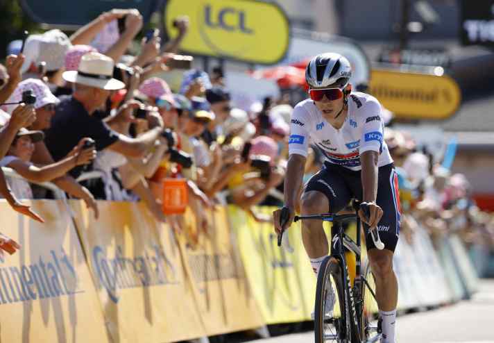 Remco Evenepoel makes up a few seconds