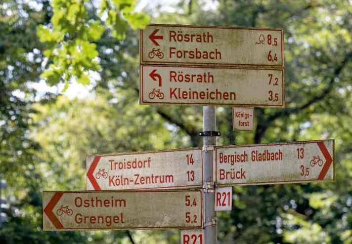 Conveniently located: Right next to the Büdchen, you can head into the woods and onto the waves of the Bergisch.