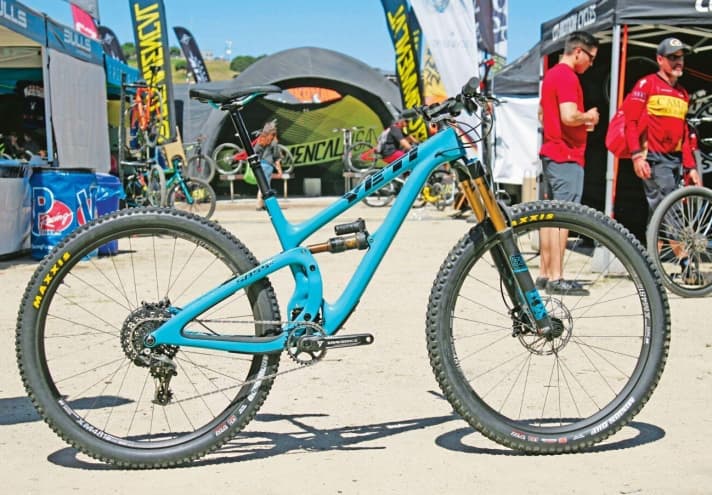 The new Yeti SB5.5C with 140 mm travel and the efficient Switch Infinity linkage is aimed at trail and all-mountain riders.