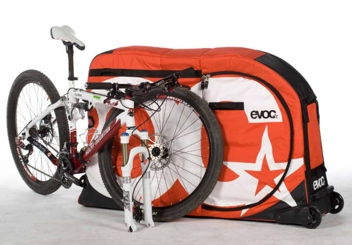   Special Edition: Das Rocky Mountain Element SE kommt für 3590 Euro inklusive Evoc-Bike-Tasche im Wert von 270 Euro.