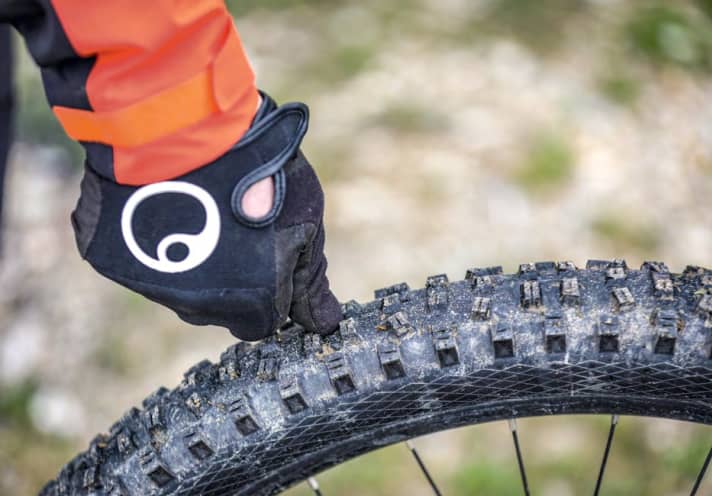 More comfort and good traction with the right tyre pressure.